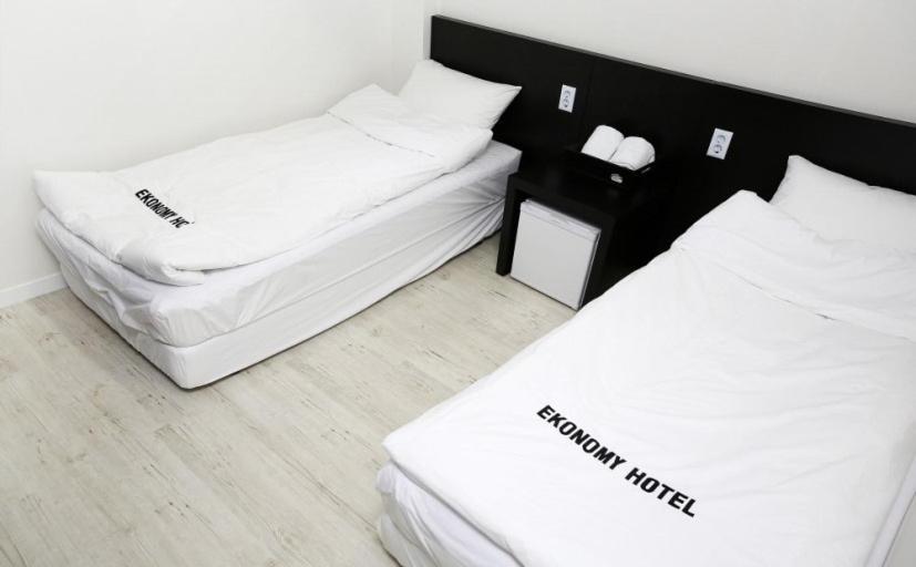 Ekonomy Hotel 龟尾 外观 照片
